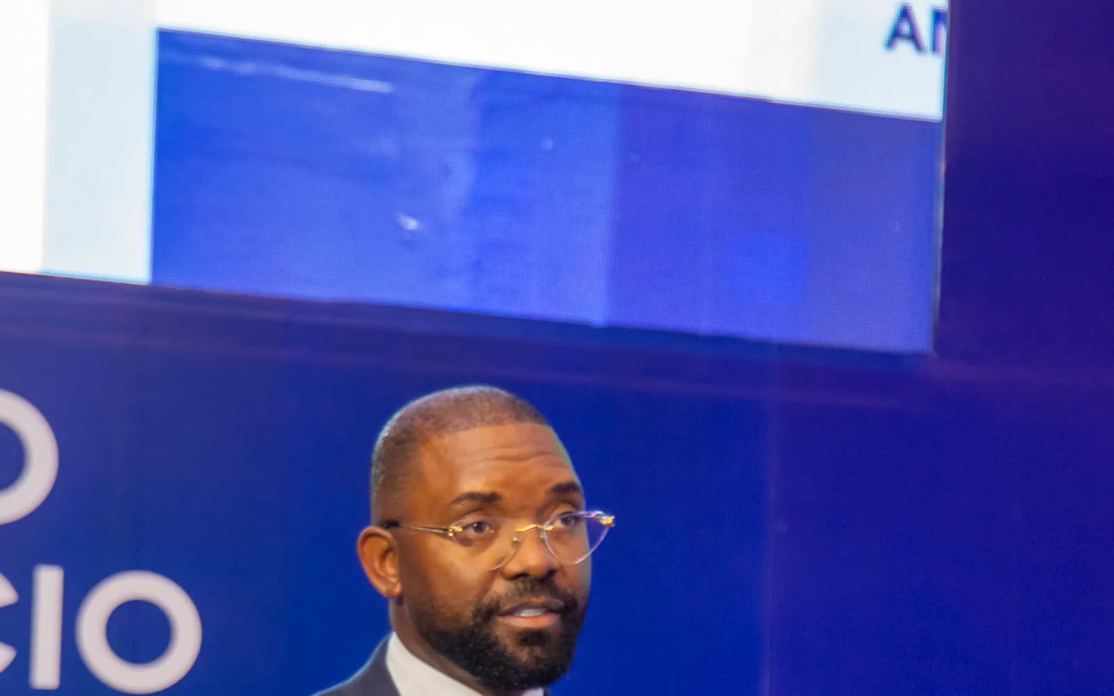 Venceslau Andrade speaking at the Angola–Brazil Agribusiness Forum