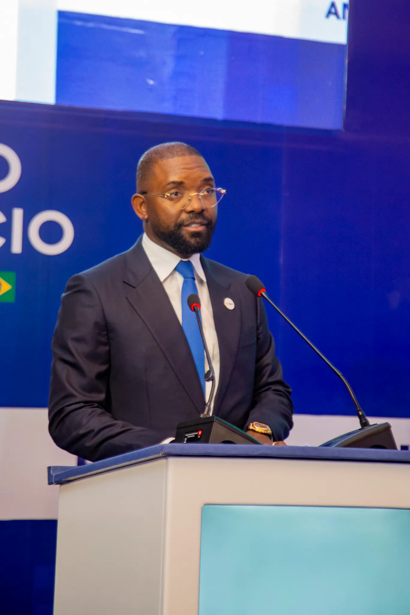 Speaker addresses the Angola–Brazil Agribusiness Forum